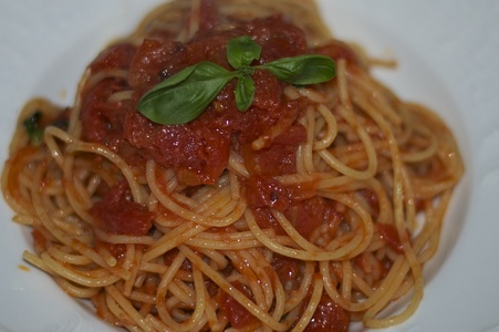 pasta,spaghetti,tomatoes,easy everyday italian food