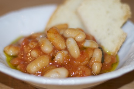 beans,florentine,style,uccelletto,italian,food,recipe