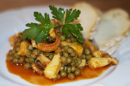 squid,pea,stew,italian,food,recipe