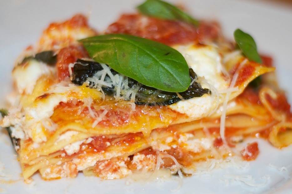 tomato,sauce,lasagna,ricotta,italian,food,recipe